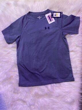 Under Armour Boys Short Sleeve Athletic Tee -  Gray Size Medium Lightweight